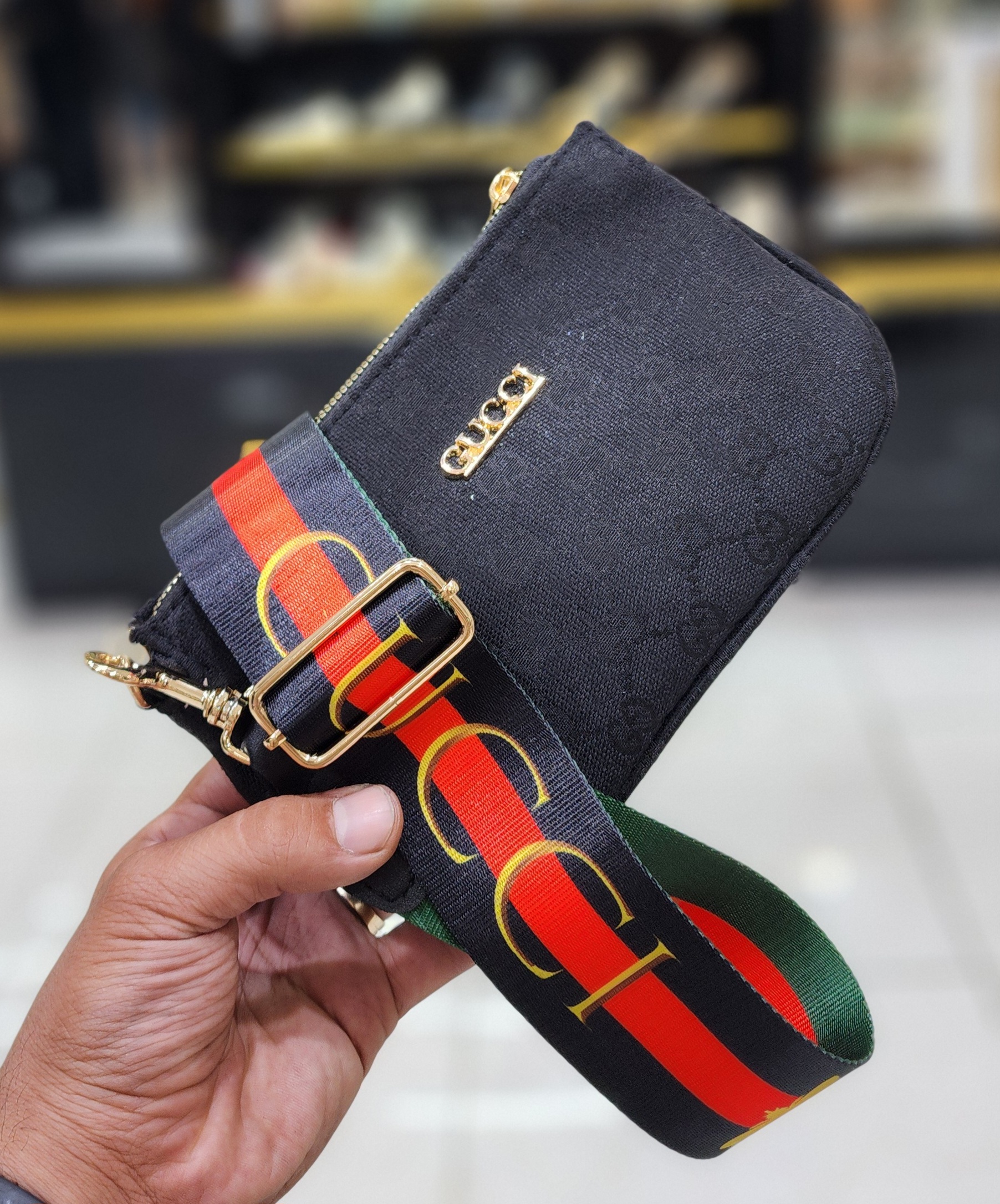 کیف دوشی گوچی به رنگ مشکی