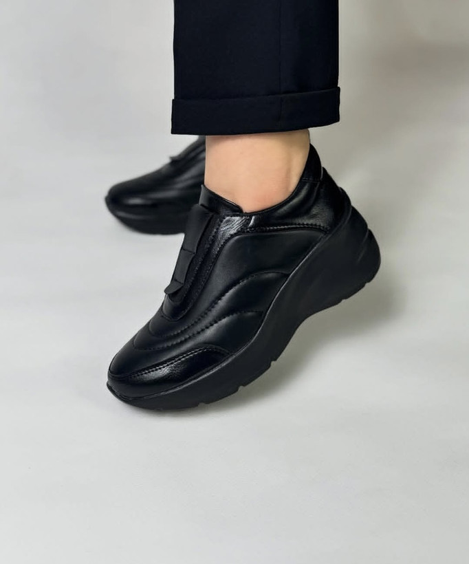کفش طبی لژ دار زنانه